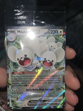 Maushtomp EX Holo Pokémon Card — White/Silver Artwork